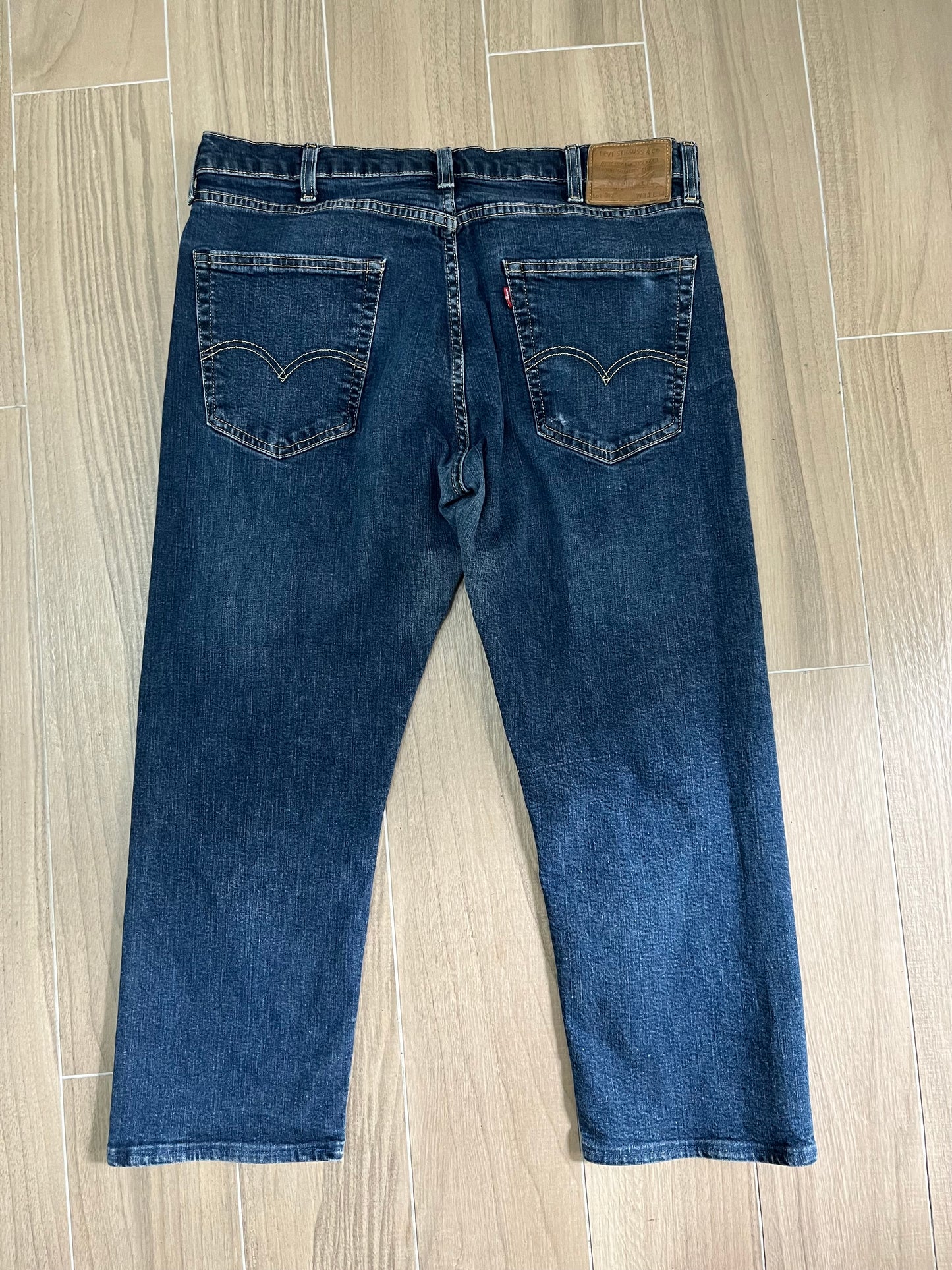 Levi’s 502 Jeans