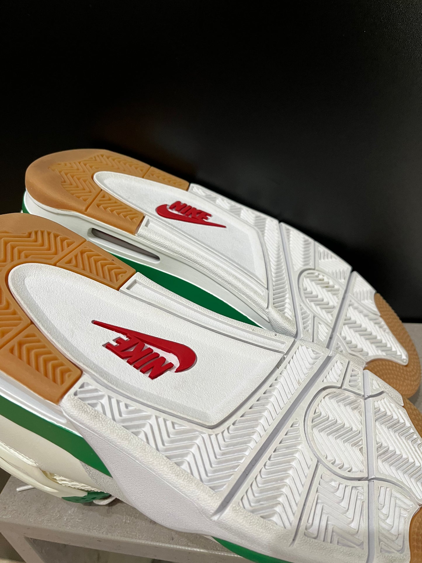 Jordan 4 Retro SB Pine Green