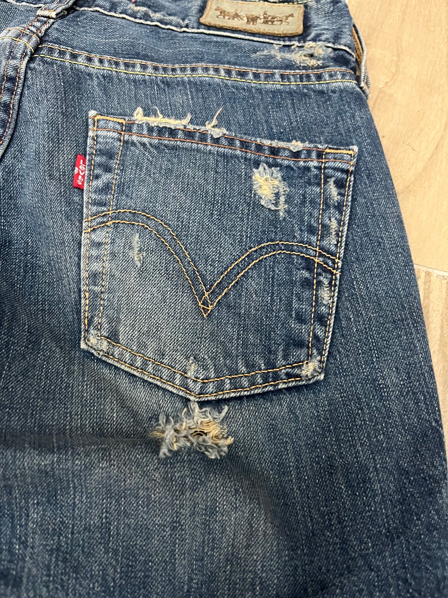 Levi‘s Reworked Y2K Denim