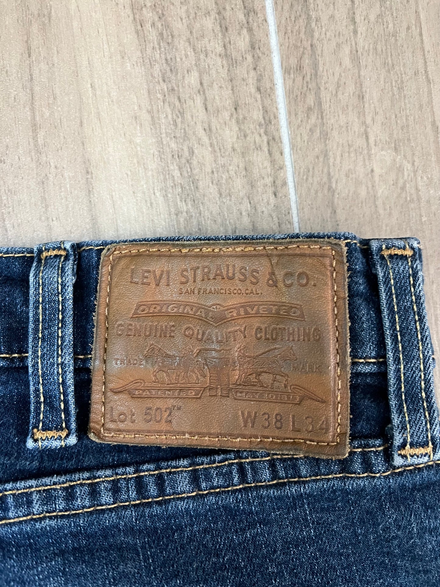 Levi’s 502 Jeans