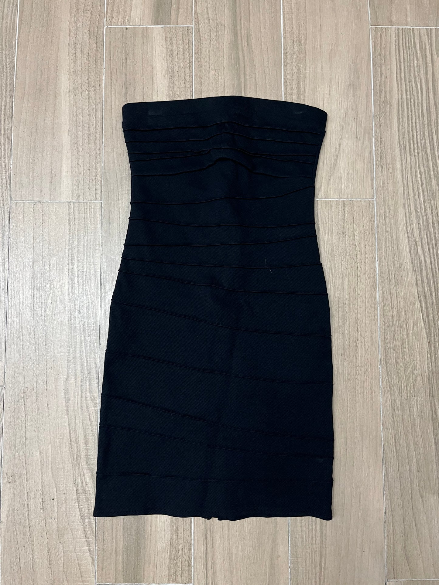 Trägerloses Kleid
