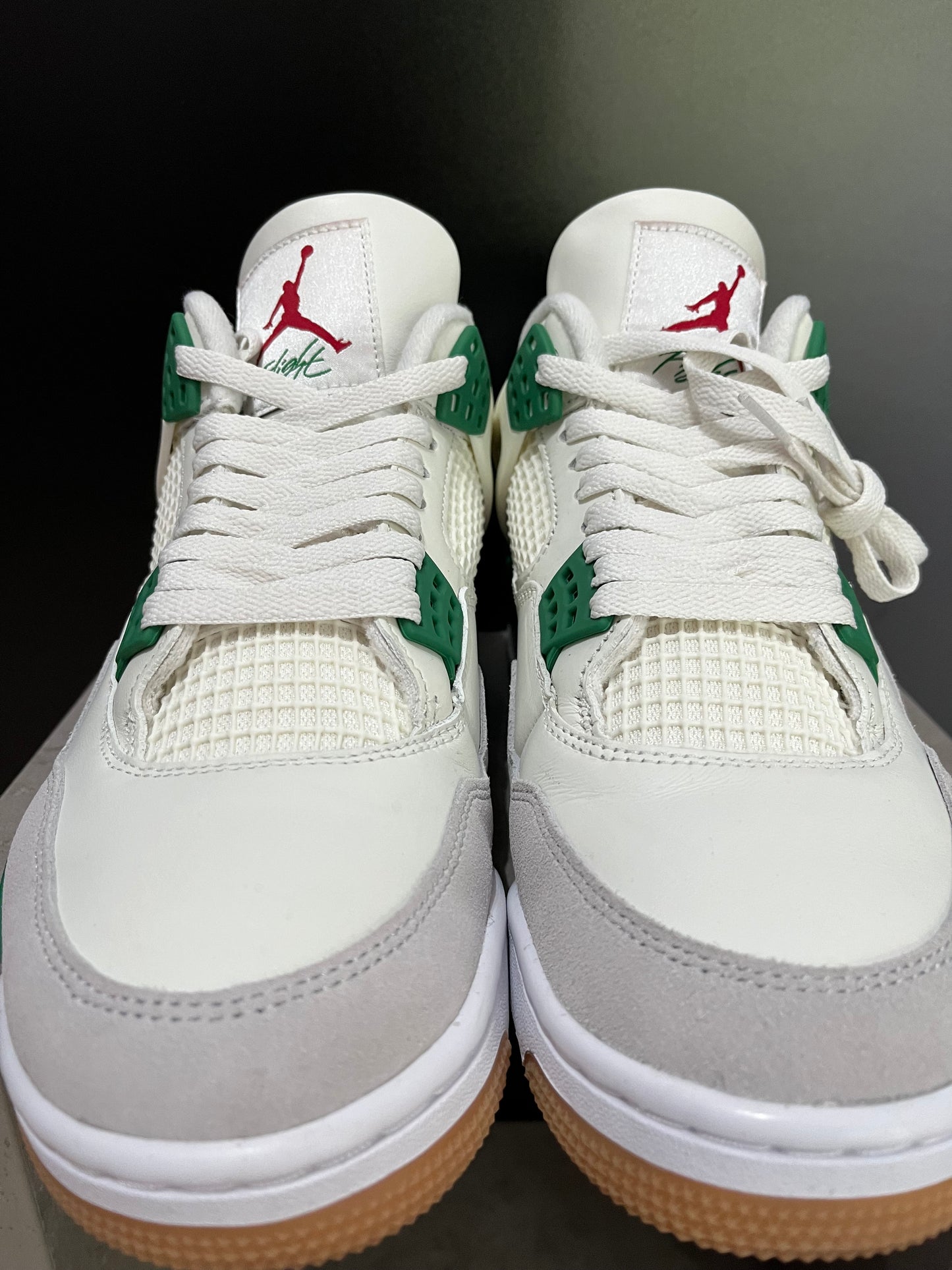 Jordan 4 Retro SB Pine Green