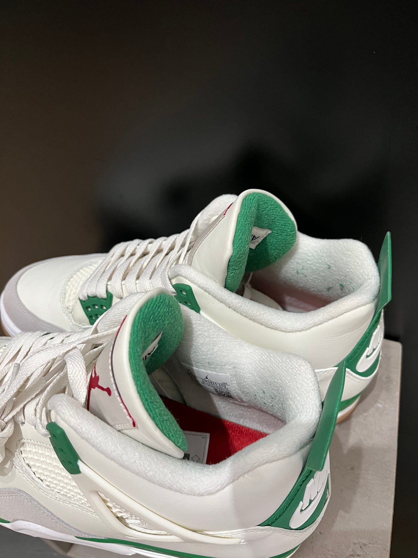 Jordan 4 Retro SB Pine Green